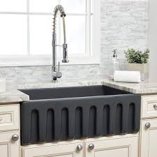 This bouquet is handcrafted and thoughtfully arranged making it the perfect gift or to display in your home. 30 X18 Matte Dark Gray Rev Fireclay Apron Farm Sink