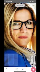 See how to remove glare in a photo