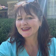 Fresh hair.. Got about 4 inches taken off.. Thank youuuu Christina Epps ❤️  love youuuu 😘