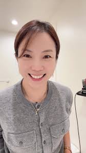 너무 유명한! 덴클 그래뉼 가루치약!😍천연비건치약! , #ad @dencle_korea , 유명 5성급 호텔 칫솔 입점되어있고!!  스위스 제네바 발명대회 금상을 수상한 제품이에요🫶🏻🧡, 방부제, 물한방울 들어가지않은 무수분치약으로 , 가루한스푼입에넣고  칫솔질하면 , 시원하게 거품풍성하게 생겨요!, 자연 유효성분으로 입안에서 잘녹구요., 건강하고 ...