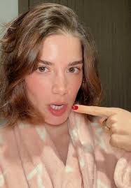 Cynthia Rojo's Instagram, Twitter & Facebook