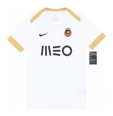 Rio ave es el nombre de un club de fútbol portugués, que se estableció en 1939 en el norte del país. Rio Ave 2018 19 Trikots