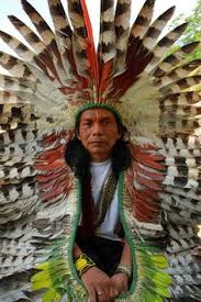 Mapu huni kuin interpreta uma canção tradicional do seu povo, os huni kuin. 10 Huni Kuin Ideas Amazon Tribe Indigenous Peoples People Around The World