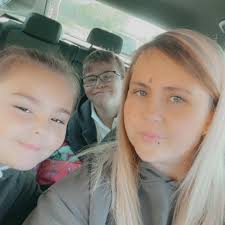 What's the best way to make money. I am at the highest level of the game  but I can't seem to keep cash and food at all. Any tips and tricks. Thanks