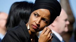 Ilhan omar says she is writing articles of impeachment against president donald trump after a large u.s. Ilhan Omar Wirft Donald Trump Ermutigung Von Rechtsextremisten Vor