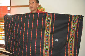 Model dress tenun terbaru online ikat materials wholesale. Berkunjung Ke Sentra Tenun Sulam Rana Tonjong Di Flores Barat Halaman All Kompas Com