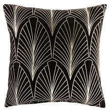 Black And Gold Art Deco Cushions Black Velvet Cushion With Golden Graphic Motifs 45x45 Maisons Du Monde Motifs Graphiques Coussin Maison Du Monde Coussin
