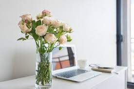Artificial flowers in vase jetzt bestellen! How Long Do Roses Last In A Vase Complete Guide With Tips And Tricks Floraqueen