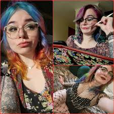 Selfie Sunday. Or whatever 😅 +friends and tattoos and plants 💚