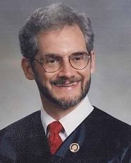 Jennifer Dilley Receives Philip Derf Service Award