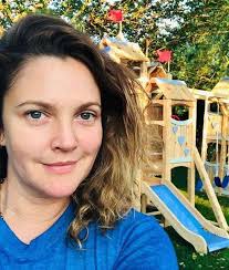 Drew Barrymore's racing pit crew outfit in Charlie's Angels (2000)