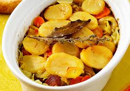 Le gratin dauphinois est un plat économique et chaleureux qui satisfera les plus gourmands. Archives Des Jean Pierre Coffe Recette Du Livre Ce Que Nous Devons Savoir Sur La Pomme De Terre Collection Jp Coffe Editions Plon Les Pommes De Terre