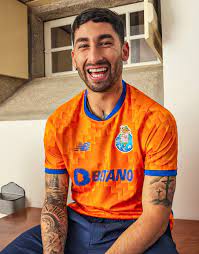 dataref on X: "🔝🇦🇷 Alan Varela presenta la NUEVA camiseta alternativa de Porto para la próxima temporada. https://t.co/qzmUU28mwp" / X