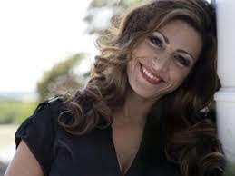 Daphne Devlin's Instagram, Twitter & Facebook