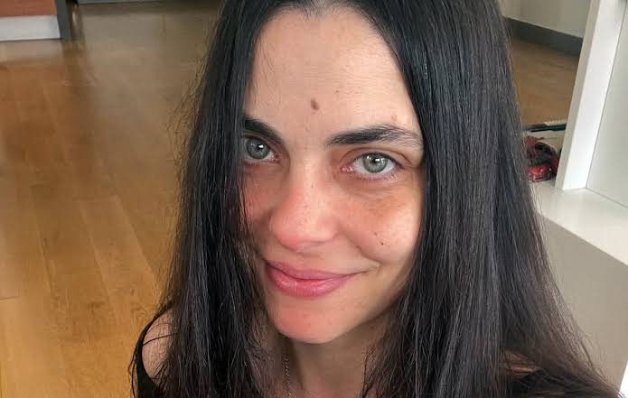 Η στροφή της Μυριέλλας Κουρεντή στη χριστιανική πίστη: «Δεν είμαι πλέον  σκλάβα αυτού του κόσμου, είμαι παιδί του Θεού, ελεύθερη και αναγεννημένη» -  Newsbeast