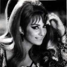 Old Bollywood Glam Makeup Hair Tips Bollywood Actress Bollywood Makeup Vintage Bollywood
