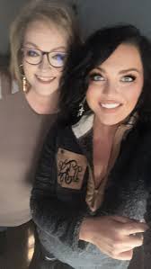 Happy Thanksgiving from my dysfunctional family to yours! ❤️❤️