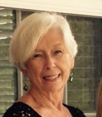 Carolyn Pelc's Instagram, Twitter & Facebook