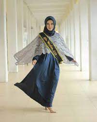 Ingin membuat desain pakaian anda sendiri dengan mudah? 30 Model Kebaya Wisuda Modern Remaja Simpel Elegan