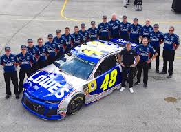 Nonetheless, there was a serious lack of organization. Jimmie Johnson And Crew During Their Farewell Race To Lowes 18 Years Of Partnership And 7 Championships Nascar Race Cars Nascar Cars Jr Motorsports