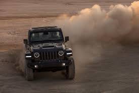 Is it as impressive in real life as it is in on paper? Jeep Gladiator Ready For Hemi V8 Engine Carbuzz
