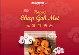 Pada hari ini, kaum keluarga melawat kubur nenek moyang untuk dibersihkan dan bersembahyang. Berkumpul Bersama Keluarga Untuk Meraikan Chap Goh Mei Dengan Easybook
