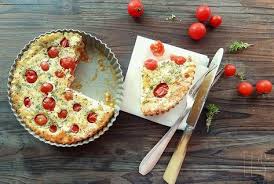 Quiche Sans Pate Et Sans Gluten Aux Tomates Cerises Feta Et Basilic En 2020 Recette De Quiche Sans Pate Pate Pour Quiche Recette Quiche