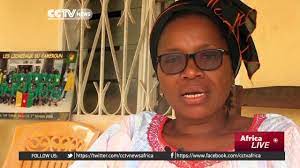 Fetița plânge și vrea să sărute mormântul. Dinamo Bucharest S Patrick Ekeng Is Mourned By His Mother In Cameroon Youtube