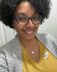 Dinner was sooo yummy! I made the spaghetti squash in the microwave for the  first time and it was delicious! It was so much faster than the oven and  still tasted good.