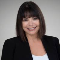 Linda Pflug's Instagram, Twitter & Facebook