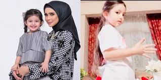 Rozita abu bakar (atau lebih dikenali sebagai rozita che wan dan che ta; Malaysian Actress Che Ta Criticised For Letting Five Year Old Daughter Dance To Blackpink Video Showbiz Malay Mail