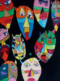 23 masques africains à peindre ou à colorier, à utiliser en maternelle comme en primaire, pour carnaval ou dans le cadre d'un projet sur l'afrique, en histoire des arts. Le Masque Africain Ecole Saint Pierre Nieul Le Dolent