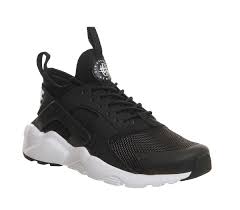 4.6 out of 5 stars 61. Nike Huarache Ultra Black White Unisex