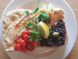 Get ready to be loved by two chefs with a passion for cooking, a strong affinity for vibrant world flavors and a desire to serve great food to the. Lemon Tree Bistro Restaurant Restaurant In Underberg Eatout