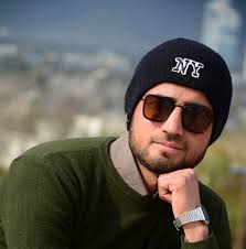 Newly elected Chinese President and Central Military Commission Chairman Xi  Jinping takes oath of allegiance to Constitution in Beijing. #TwoSessions  #13thNPC