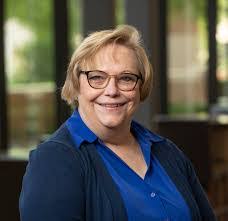 Mona Bryan's Instagram, Twitter & Facebook