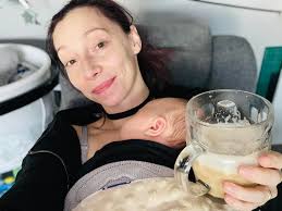 One-month-old baby's progress and mom's experience