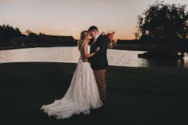 Cheyanne + Jacob – Etcetera Bridal