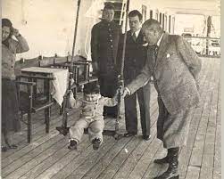 Atatürk 23 nisan'ı türk çocuklarına armağan etmiş miydi? Cok Yazik Be Atam 23 Nisan Da Mustafa Kemal Ataturk Un Emaneti Cocuklarimiza Sahip Cikamadigimizin Kanitlari Onedio Com