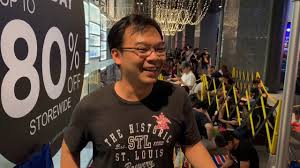 Long queues form ahead of Black Friday at Robinsons