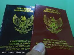 Artikel tentang aplikasi edit buku nikah yang telah dipublikasi pada 12 august 2021 yang bisa langsung kamu baca di berikut ini. Ratusan Buku Nikah Di Kua Sragen Dicuri Sindikat Per Pasang Laku 20 Juta Hukum Kriminal Rri Surakarta