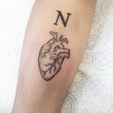 #33 minimalist heart on upper back photo: Jherelle Jay On Twitter Small Anatomical Heart Done Today Letter N Not By Me Anatomicalheart Tattoo Linework Smalltattoo Girlswithtattoos Heart Anatomy Simple Minimal Black Ink Finelines Blackwork Tattoo Https T Co Nrtfldxymc
