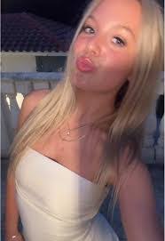 Alyssa Cowell's Instagram, Twitter & Facebook