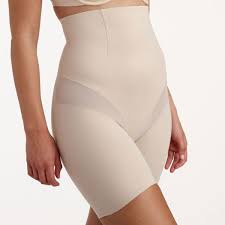 Pour une silhouette parfaitement affinée, choisissez le panty gainant sans complexe. Panty Gainant Taille Haute Beige 3 Suisses