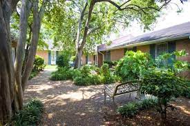 We tailor our therapy programs specific to each individual's preferences, abilities, and specific functional needs. The Care Center Baton Rouge Livingpath