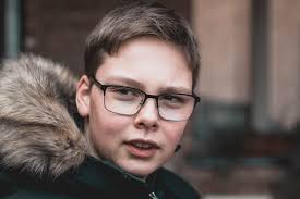 Our optometrist (eye doctor) eye exams include the most precise prescription possible, testing for proper eye alignment and focusing, as well as it's what we have done in medicine hat for over 30 years. Welcome To Downtown Eyes Vision Clinic Downtown Eyes Vision Clinic