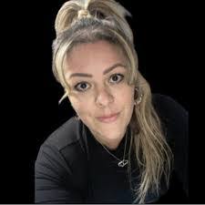 Leah Duran's Instagram, Twitter & Facebook