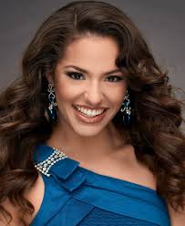 Stephanie Almeida's Instagram, Twitter & Facebook