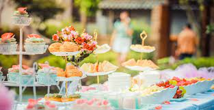 Jenis kain untuk deco kereta pengantin. 10 Dekorasi Pernikahan Kreatif Untuk Resepsi Cantik Di Halaman Rumah