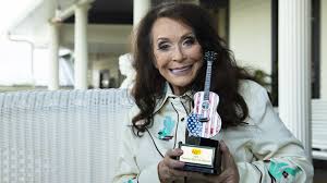 Country singer loretta lynn married at 13, had six children and created controversy by singing songs about divorce and the pill. The Tragic Deaths Of Loretta Lynn S Children